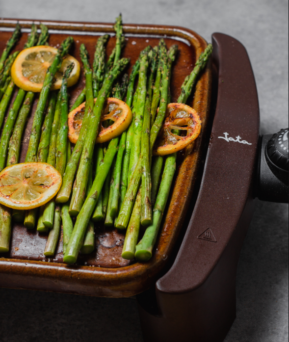 Jata recupera el sabor tradicional con la plancha de terracota GR559